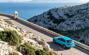   Porsche Macan (Miami Blue) - 2018
