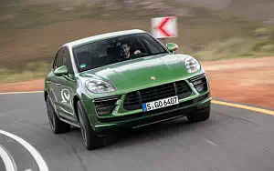   Porsche Macan Turbo (Mamba Green Metallic) - 2019