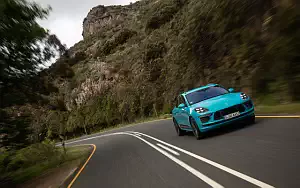   Porsche Macan Turbo (Miami Blue) - 2019