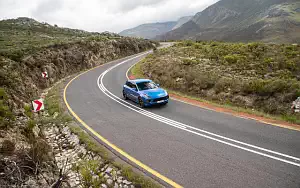   Porsche Macan Turbo (Sapphire Blue Metallic) - 2019