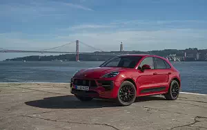   Porsche Macan GTS (Carmine Red) - 2020