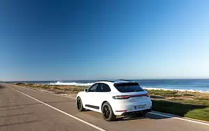   Porsche Macan GTS (Carrara White Metallic) - 2020