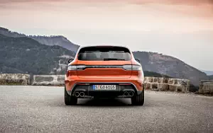   Porsche Macan T (Papaya Metallic) - 2022