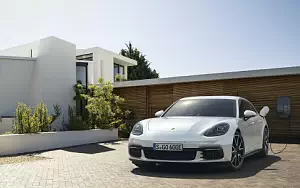   Porsche Panamera 4 E-Hybrid Sport Turismo - 2017