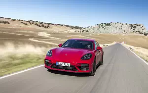   Porsche Panamera Turbo S E-Hybrid Sport Turismo (Carmine Red) - 2017