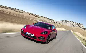   Porsche Panamera Turbo S E-Hybrid Sport Turismo (Carmine Red) - 2017
