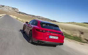   Porsche Panamera Turbo S E-Hybrid Sport Turismo (Carmine Red) - 2017