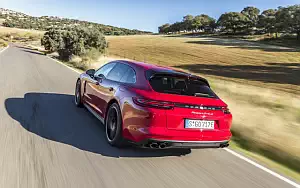   Porsche Panamera Turbo S E-Hybrid Sport Turismo (Carmine Red) - 2017
