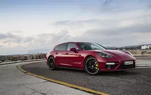   Porsche Panamera Turbo S E-Hybrid Sport Turismo (Carmine Red) - 2017