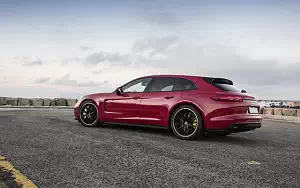   Porsche Panamera Turbo S E-Hybrid Sport Turismo (Carmine Red) - 2017