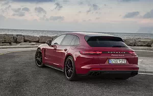   Porsche Panamera Turbo S E-Hybrid Sport Turismo (Carmine Red) - 2017