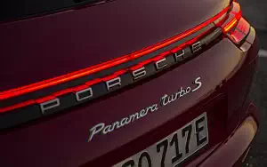  Porsche Panamera Turbo S E-Hybrid Sport Turismo (Carmine Red) - 2017