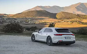   Porsche Panamera Turbo S E-Hybrid Sport Turismo (Carrara White Metallic) - 2017