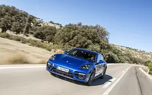   Porsche Panamera Turbo S E-Hybrid Sport Turismo (Sapphire Blue Metallic) - 2017