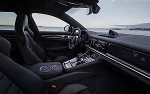   Porsche Panamera Turbo Sport Turismo - 2017