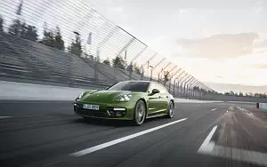   Porsche Panamera GTS Sport Turismo - 2018