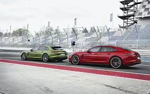   Porsche Panamera GTS Sport Turismo - 2018