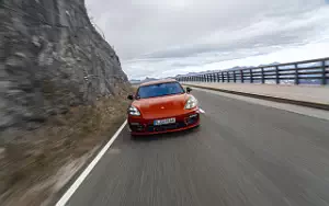   Porsche Panamera 4 E-Hybrid Sport Turismo SportDesign Package (Papaya Metallic) - 2020