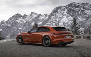   Porsche Panamera 4 E-Hybrid Sport Turismo SportDesign Package (Papaya Metallic) - 2020
