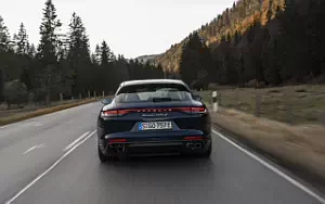   Porsche Panamera Turbo S E-Hybrid Sport Turismo (Night Blue Metallic) - 2020