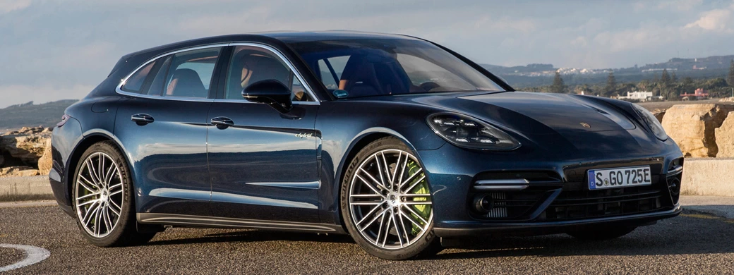   Porsche Panamera Turbo S E-Hybrid Sport Turismo (Night Blue Metallic) - 2017 - Car wallpapers