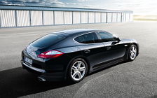   Porsche Panamera 4 - 2010