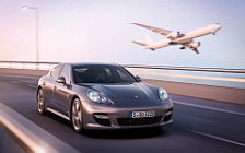   Porsche Panamera Turbo S - 2011