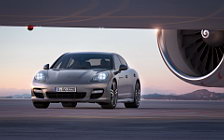   Porsche Panamera Turbo S - 2011