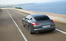   Porsche Panamera Turbo S - 2011