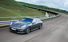   Porsche Panamera Turbo S - 2011