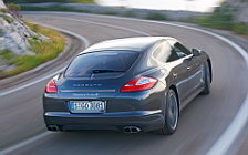   Porsche Panamera Turbo S - 2011