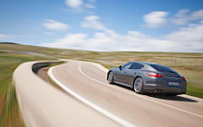   Porsche Panamera Turbo S - 2011