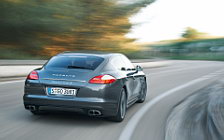   Porsche Panamera Turbo S - 2011