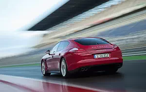   Porsche Panamera GTS - 2012