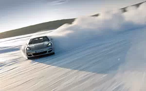   Porsche Panamera 4S - 2013