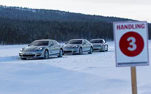  Porsche Panamera 4S - 2013