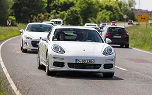   Porsche Panamera S E-Hybrid - 2013