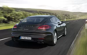   Porsche Panamera - 2013