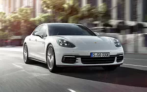   Porsche Panamera 4 E-Hybrid - 2016