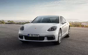   Porsche Panamera 4 E-Hybrid - 2016