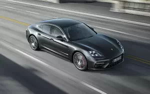   Porsche Panamera Turbo - 2016