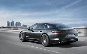   Porsche Panamera Turbo - 2016