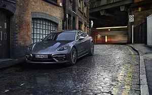   Porsche Panamera Turbo - 2016