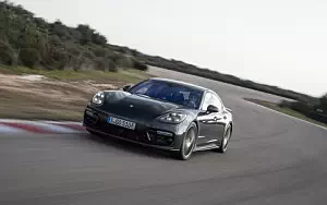  Porsche Panamera Turbo S E-Hybrid - 2017