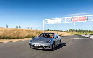   Porsche Panamera Turbo S E-Hybrid - 2017