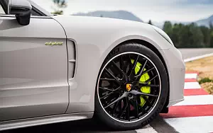   Porsche Panamera Turbo S E-Hybrid - 2017