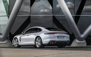   Porsche Panamera 4S E-Hybrid - 2020