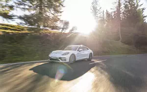   Porsche Panamera Turbo S E-Hybrid (Carrara White Metallic) - 2020