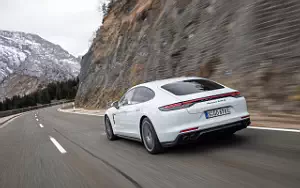   Porsche Panamera Turbo S E-Hybrid (Carrara White Metallic) - 2020