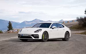   Porsche Panamera Turbo S E-Hybrid (Carrara White Metallic) - 2020